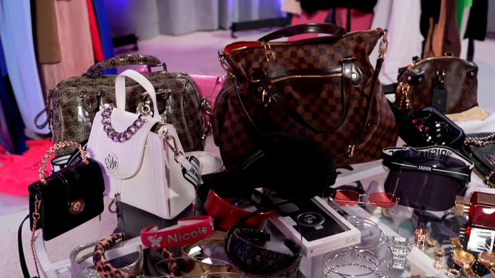 NM 24 - kabelky s logami